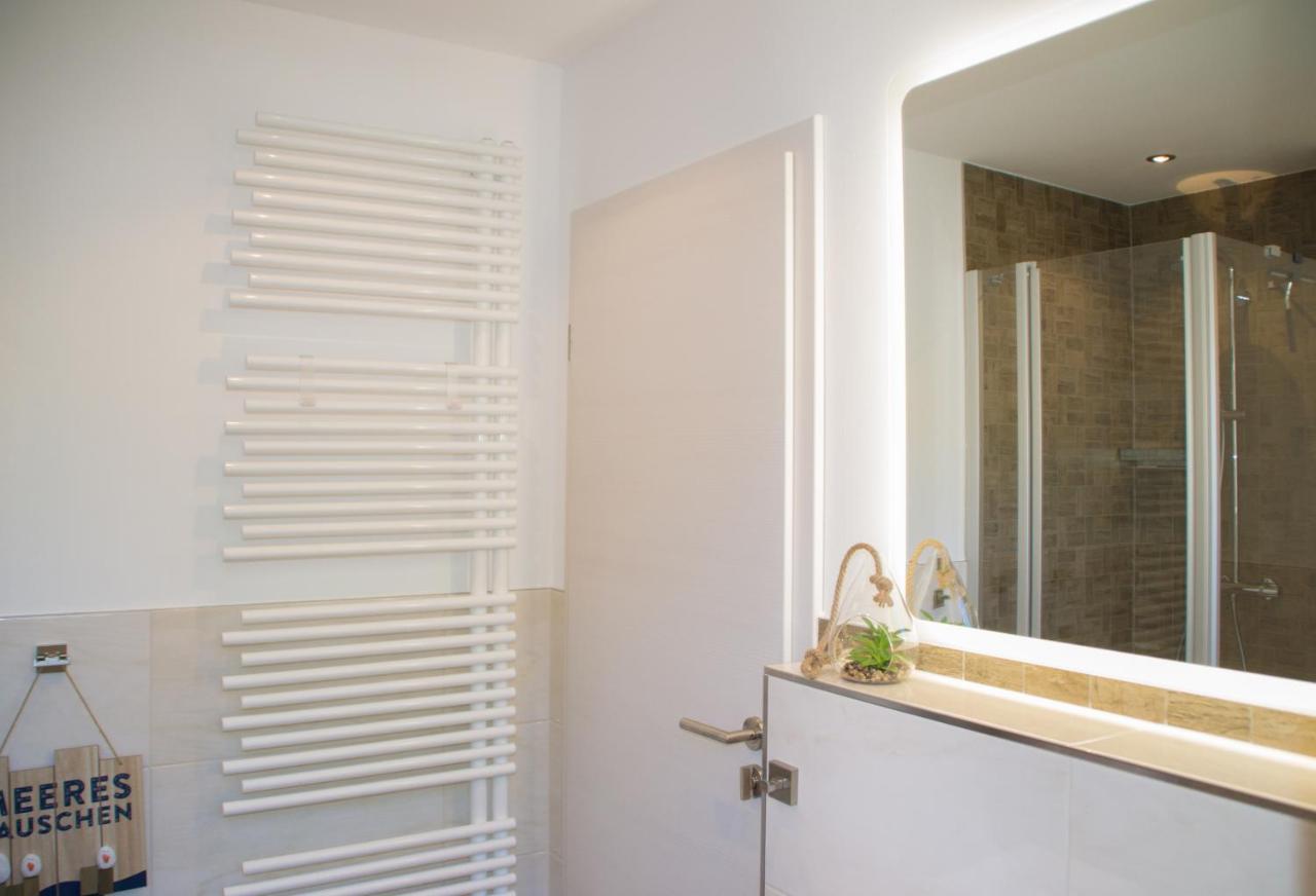 Sellin  Ferienappartement Mit Seeblick In Der Villa Columba מראה חיצוני תמונה