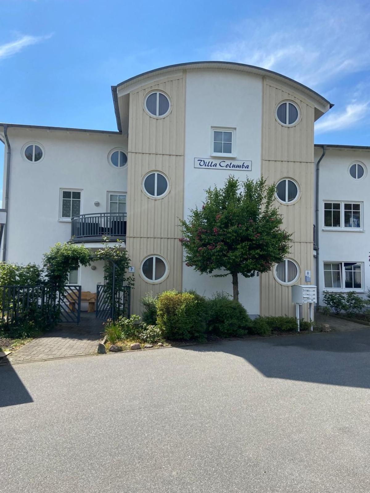 Sellin  Ferienappartement Mit Seeblick In Der Villa Columba מראה חיצוני תמונה