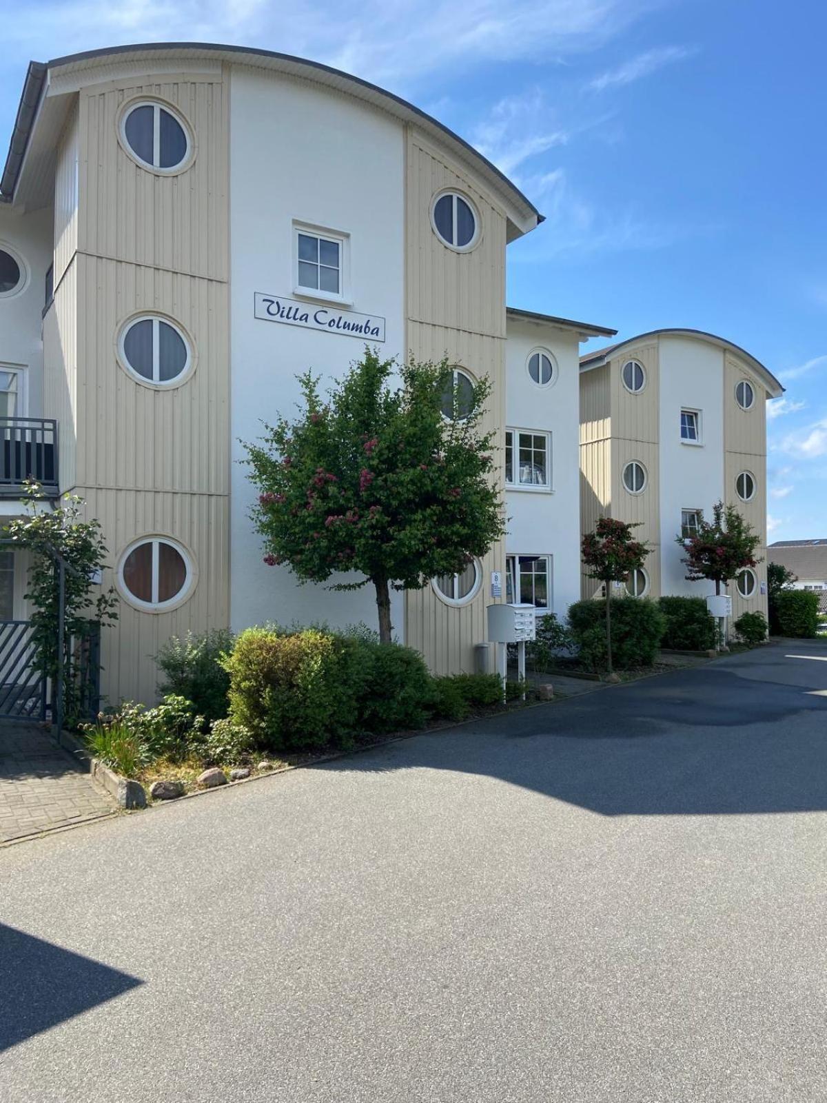 Sellin  Ferienappartement Mit Seeblick In Der Villa Columba מראה חיצוני תמונה